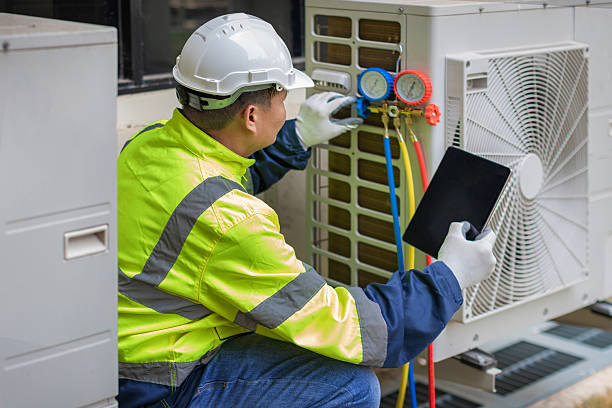 Professional Ac Installation technician working in Round Rock, TX